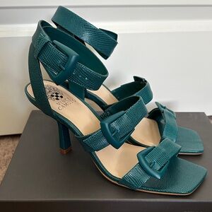 Vince Camuto Green Textured Heels Size US9